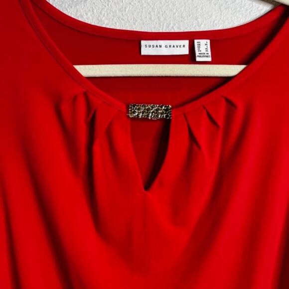 Susan Graver Liquid Knit Long Sleeve Top with Keyhole Trim Red Large - Picture 2 of 6